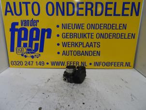 Used Throttle body Volkswagen New Beetle (9C1/9G1) 1.6 Price € 35,00 Margin scheme offered by Autobedrijf van der Feer