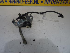 Used Bonnet lock mechanism Peugeot 108 Price € 25,00 Margin scheme offered by Autobedrijf van der Feer