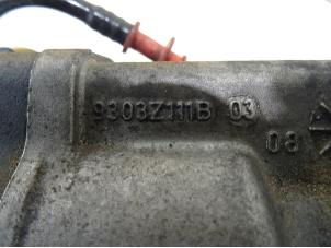 Usados Bomba de gasolina mecánica Renault Megane III Berline (BZ) 1.5 dCi 85 Precio € 125,00 Norma de margen ofrecido por Autobedrijf van der Feer
