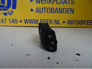 Gebrauchte Radiobedienung Lenkrad Renault Megane III Berline (BZ) 1.5 dCi 85 Preis € 10,00 Margenregelung angeboten von Autobedrijf van der Feer