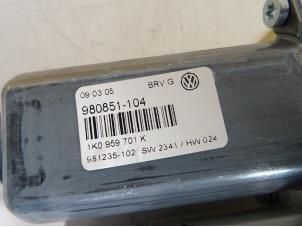 Usados Motor de ventanilla de puerta Volkswagen Passat (3C2) 2.0 TDI 140 Precio € 27,50 Norma de margen ofrecido por Autobedrijf van der Feer