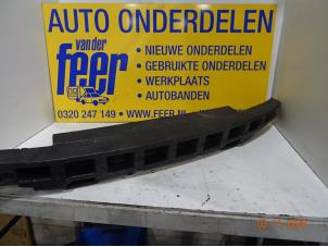 Używane Wypelnienie zderzaka przedniego Volkswagen Golf V (1K1) 1.9 TDI Cena € 15,00 Procedura marży oferowane przez Autobedrijf van der Feer
