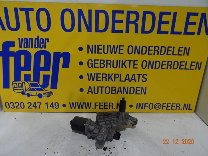 Front wiper motor from a Citroën C4 Picasso (UD/UE/UF) 2.0 HDiF 16V 135 2008
