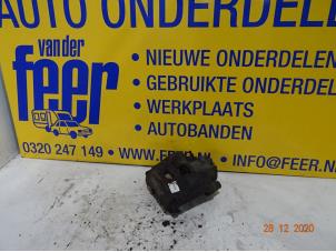 Used Front brake calliper, right Citroen C4 Picasso (UD/UE/UF) 2.0 HDiF 16V 135 Price € 35,00 Margin scheme offered by Autobedrijf van der Feer