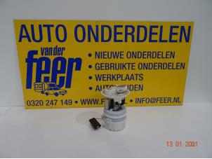 Używane Pompa benzynowa Dacia Sandero II 1.0 Sce 75 12V Cena € 65,00 Procedura marży oferowane przez Autobedrijf van der Feer