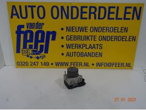 Używane Pompa ABS Toyota Aygo (B10) 1.0 12V VVT-i Cena € 30,00 Procedura marży oferowane przez Autobedrijf van der Feer