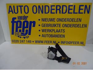 Używane Pas bezpieczenstwa prawy tyl Renault Captur (2R) 0.9 Energy TCE 12V Cena € 50,00 Procedura marży oferowane przez Autobedrijf van der Feer