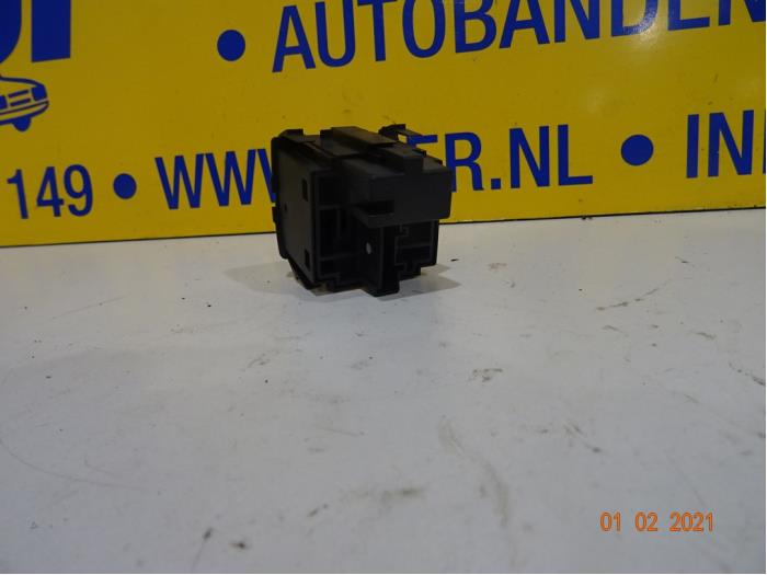 Interruptor faro lhv de un Renault Captur (2R) 0.9 Energy TCE 12V 2013