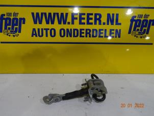 Usados Receptor de puerta de 2 puertas derecha Fiat 500C (312) 1.0 Hybrid Precio € 10,00 Norma de margen ofrecido por Autobedrijf van der Feer