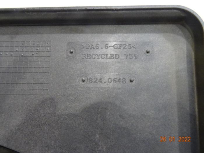 Caja de aleta de refrigeración de un Ford Focus 3 Wagon 1.6 TDCi ECOnetic 2013