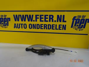 Gebrauchte Türgriff 4-türig links hinten Ford Focus 3 Wagon 1.6 TDCi ECOnetic Preis € 17,50 Margenregelung angeboten von Autobedrijf van der Feer