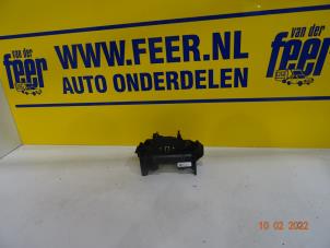Usagé Commutateur combi colonne de direction Ford Focus 3 Wagon 1.6 TDCi ECOnetic Prix € 12,50 Règlement à la marge proposé par Autobedrijf van der Feer