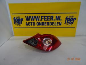 Usagé Feu arrière secondaire droit Opel Corsa D 1.0 Prix € 27,50 Règlement à la marge proposé par Autobedrijf van der Feer