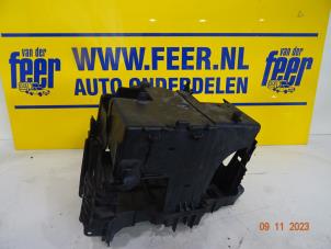 Used Battery box Peugeot 508 SW (8E/8U) 1.6 THP 16V Price € 30,00 Margin scheme offered by Autobedrijf van der Feer