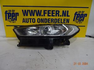 Used Headlight, left Ford Mondeo V Wagon 1.5 TDCi Price € 150,00 Margin scheme offered by Autobedrijf van der Feer