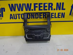 Używane Panel sterowania nagrzewnicy Ford Mondeo V Wagon 1.5 TDCi Cena € 100,00 Procedura marży oferowane przez Autobedrijf van der Feer