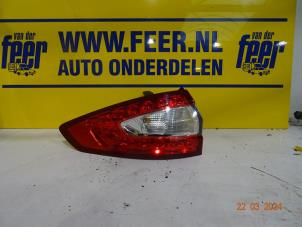 Usagé Feu arrière droit Ford Mondeo V Wagon 1.5 TDCi Prix € 175,00 Règlement à la marge proposé par Autobedrijf van der Feer