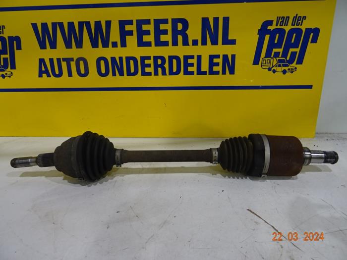 Front drive shaft, left from a Ford Mondeo V Wagon 1.5 TDCi 2017