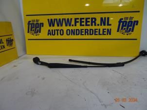 Used Front wiper arm Ford Mondeo V Wagon 1.5 TDCi Price € 15,00 Margin scheme offered by Autobedrijf van der Feer