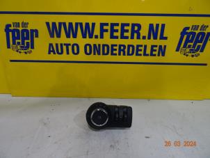 Usagé Commutateur lumière Opel Astra J Sports Tourer (PD8/PE8/PF8) 1.3 CDTI 16V ecoFlex Prix € 17,50 Règlement à la marge proposé par Autobedrijf van der Feer