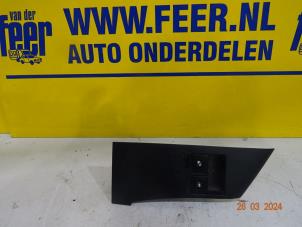 Usagé Commutateur vitre électrique Opel Astra J Sports Tourer (PD8/PE8/PF8) 1.3 CDTI 16V ecoFlex Prix € 10,00 Règlement à la marge proposé par Autobedrijf van der Feer