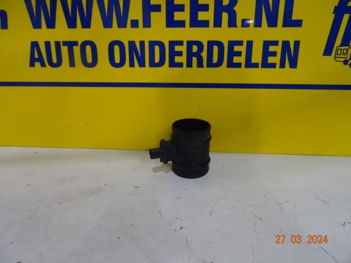Medidor de masa de aire de un Opel Astra J Sports Tourer (PD8/PE8/PF8) 1.3 CDTI 16V ecoFlex 2013