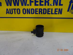 Usados Medidor de masa de aire Opel Astra J Sports Tourer (PD8/PE8/PF8) 1.3 CDTI 16V ecoFlex Precio € 25,00 Norma de margen ofrecido por Autobedrijf van der Feer