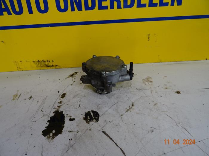 Vacuum pump (diesel) from a Opel Zafira Tourer (P12) 2.0 CDTI 16V 165 Ecotec 2014