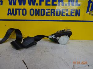 Usagé Tendeur de ceinture droit Skoda Fabia II (5J) 1.2 TDI 12V Greenline Prix € 25,00 Règlement à la marge proposé par Autobedrijf van der Feer