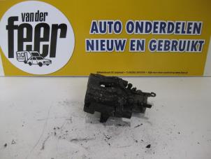 Used Rear brake calliper, left Opel Signum (F48) 3.0 CDTI V6 24V Price € 65,00 Margin scheme offered by Autobedrijf van der Feer