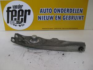 Used Rear wishbone, left Opel Signum (F48) 3.0 CDTI V6 24V Price € 40,00 Margin scheme offered by Autobedrijf van der Feer