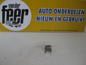 Used Heater resistor Opel Astra H SW (L35) 1.9 CDTi 100 Price € 12,50 Margin scheme offered by Autobedrijf van der Feer