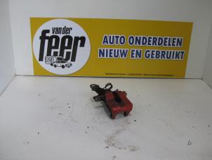 Used Rear brake calliper, left Alfa Romeo GT (937) 2.0 JTS 16V Price € 50,00 Margin scheme offered by Autobedrijf van der Feer
