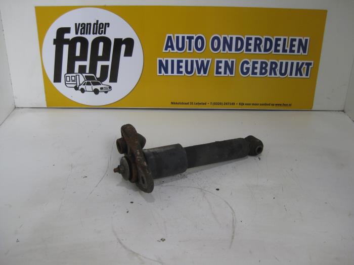 Front shock absorber, right from a Volkswagen Transporter/Caravelle T4 2.5 TDI 1999