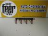 Fuel injector nozzle from a Fiat Idea (350AX), 2003 / 2012 1.4 16V, MPV, Petrol, 1,368cc, 70kW (95pk), FWD, 843A1000; EURO4, 2004-01 / 2012-12, 350AXA1 2004