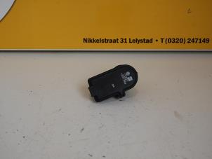 Używane Silnik reflektora Volkswagen Polo III (6N2) 1.4 Cena € 15,00 Procedura marży oferowane przez Autobedrijf van der Feer