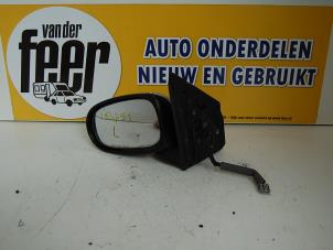 Used Wing mirror, left Nissan Almera Tino (V10M) 2.2 Di 16V Price € 27,50 Margin scheme offered by Autobedrijf van der Feer