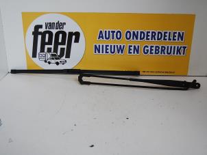 Used Front wiper arm Citroen C1 1.0 12V Price € 17,50 Margin scheme offered by Autobedrijf van der Feer