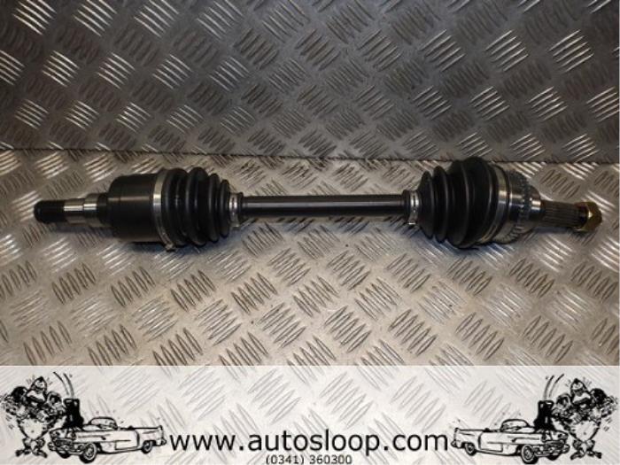 Front drive shaft, left from a Suzuki Alto (RF410) 1.1 16V 2002