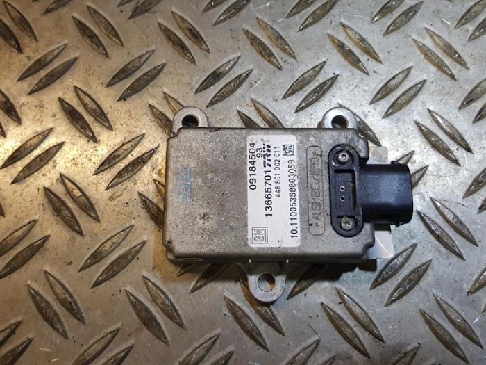 Begagnade ESP-dator Opel Signum Pris € 78,75 Marginaltabell erbjuds av Autosloperij Pieper BV