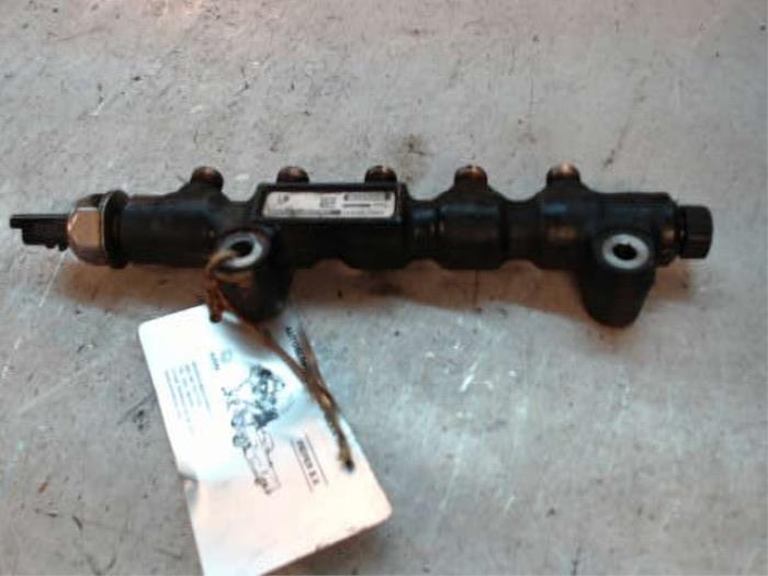 Usagé Système d'injection Ford Fiesta 5 (JD/JH) 1.4 TDCi Prix € 52,50 Règlement à la marge proposé par Autosloperij Pieper BV