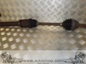 Used Front drive shaft, right Ford Focus 1 Wagon 1.6 16V Price € 36,75 Margin scheme offered by Autosloperij Pieper BV