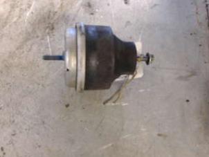 Used Engine mount Audi A4 (B6) 1.9 TDI PDE 130 Price € 21,00 Margin scheme offered by Autosloperij Pieper BV