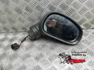 Used Wing mirror, right Seat Leon (1P1) 1.8 TSI 16V Price € 35,00 Margin scheme offered by Autosloperij Pieper BV
