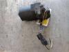 Front wiper motor from a Renault Clio II (BB/CB) 1.4 16V Si 2000