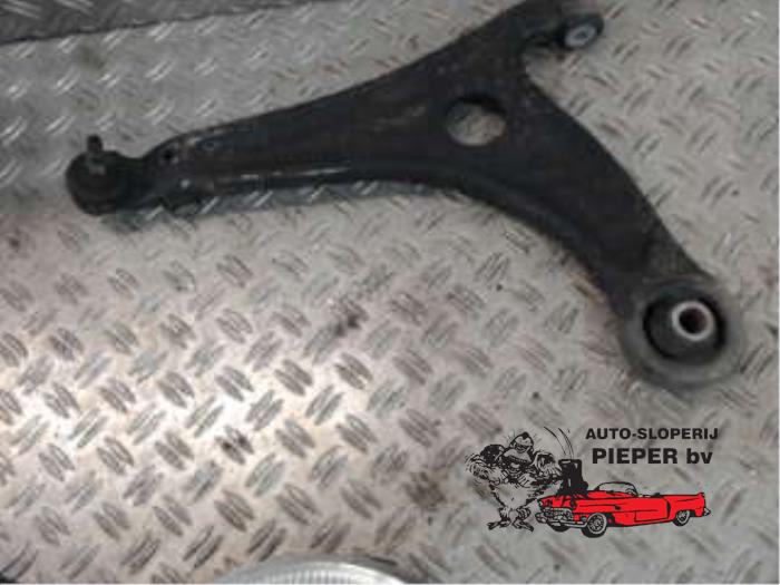 Front wishbone, left from a Volkswagen Lupo (6X1) 1.2 TDI 3L 2000