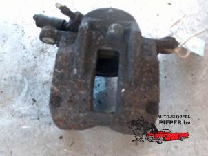 Used Front brake calliper, left Mercedes Vaneo (W414) 1.6 Price € 31,50 Margin scheme offered by Autosloperij Pieper BV