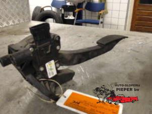 Used Accelerator pedal Opel Corsa C (F08/68) 1.2 16V Price € 36,75 Margin scheme offered by Autosloperij Pieper BV