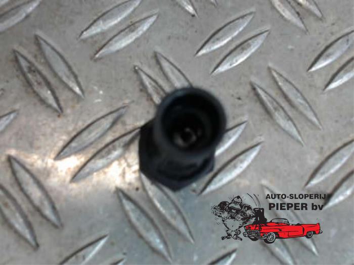 Öldrucksensor van een Opel Astra H SW (L35) 1.3 CDTI 16V Ecotec 2006