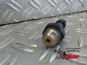Öldrucksensor van een Opel Astra H SW (L35) 1.3 CDTI 16V Ecotec 2006